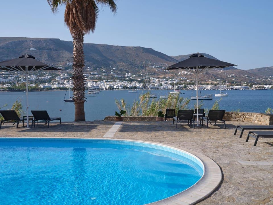 Pool view, Swimming pool, sunbed