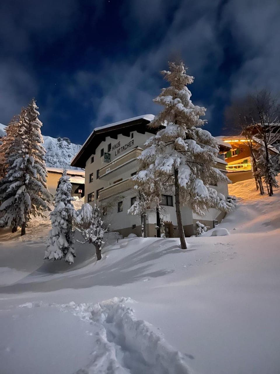 Property building, Natural landscape, Winter