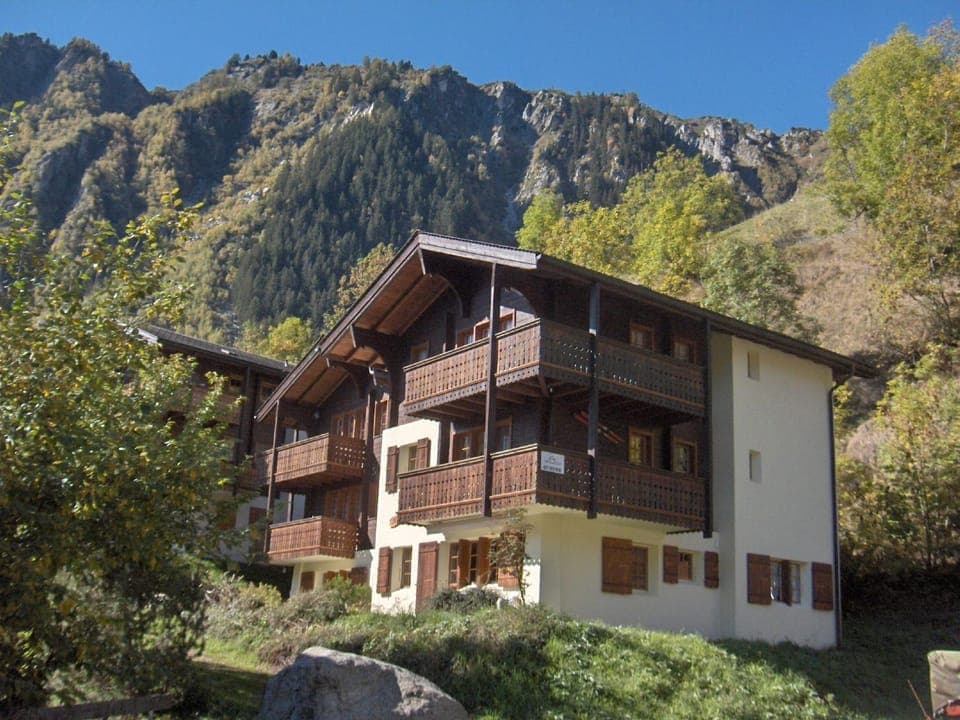 Property building, Natural landscape, Living room