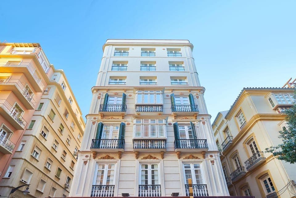 Property building, Facade/entrance