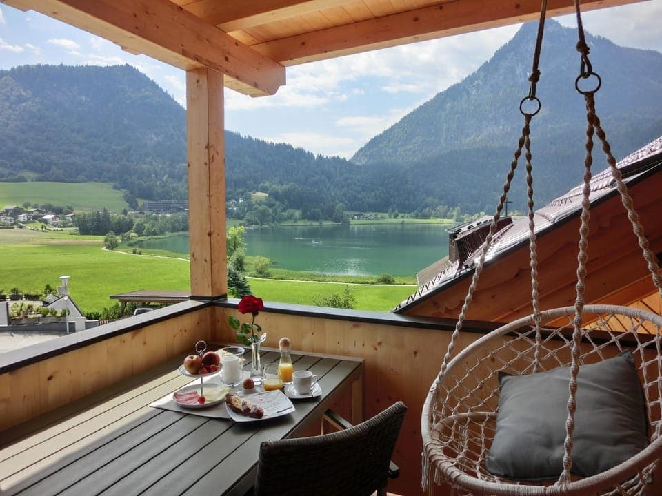 Balcony/Terrace, Lake view