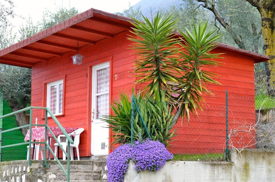 Photo of the whole room, Decorative detail