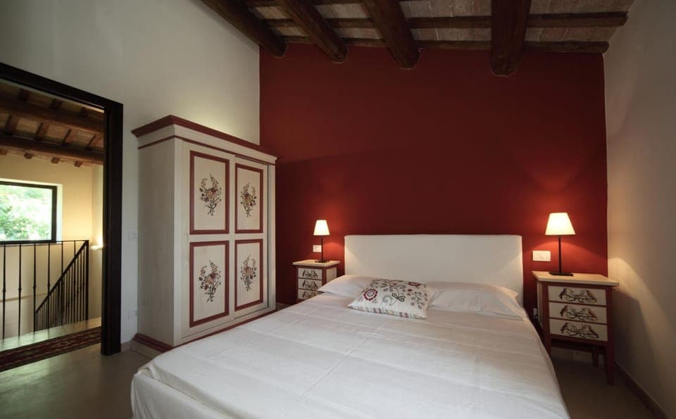 Bed, Photo of the whole room