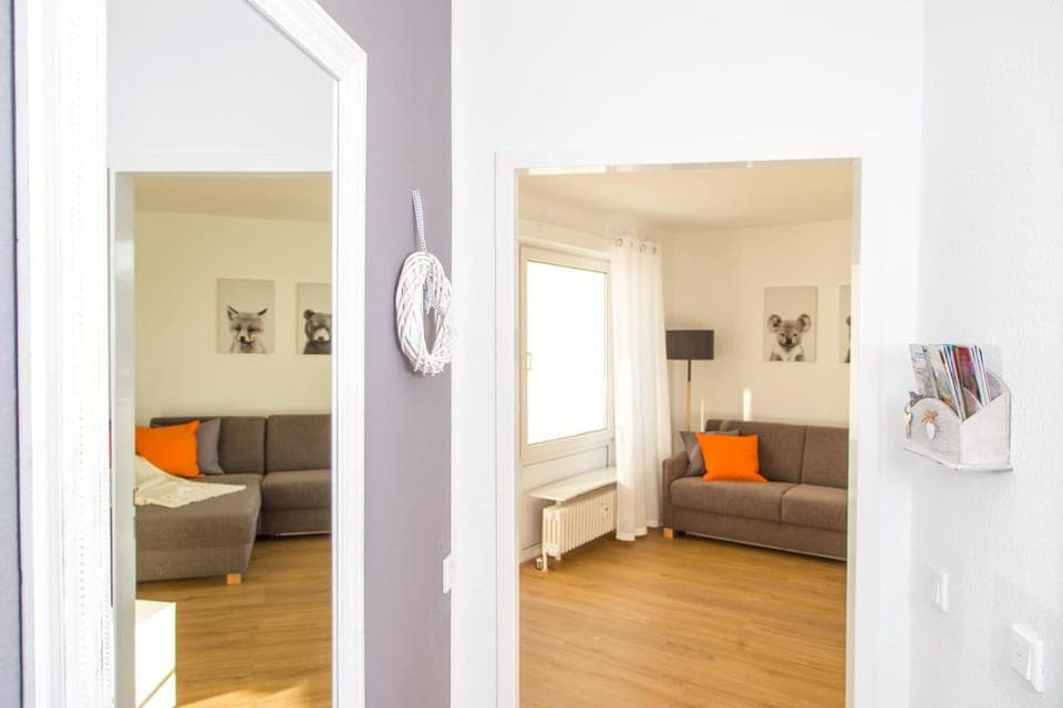 Day, Living room, Photo of the whole room, Seating area