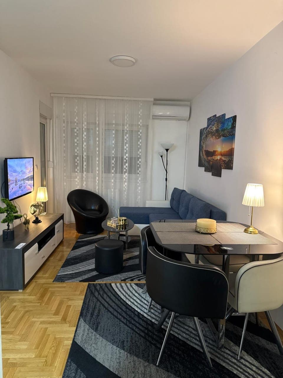 TV and multimedia, Living room, air conditioner