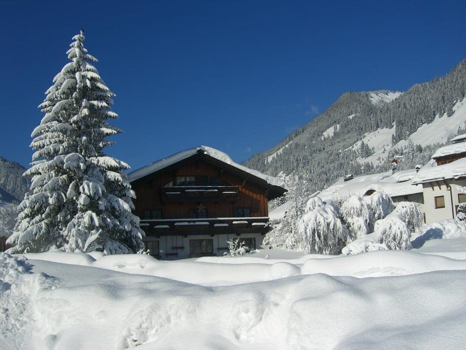 Property building, Winter