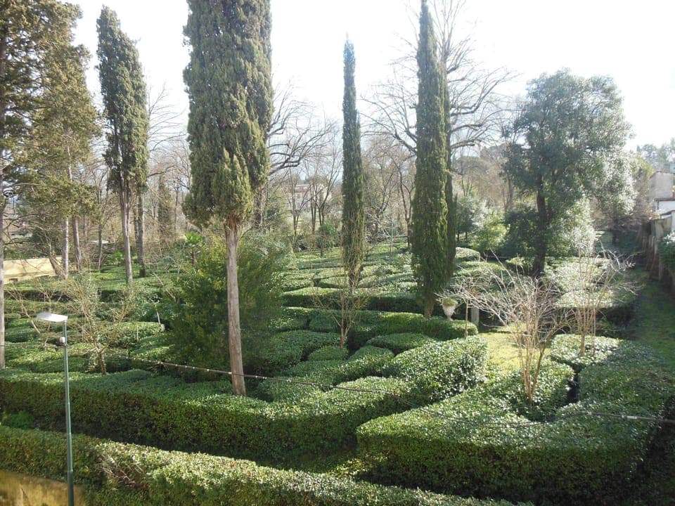 Nearby landmark, Natural landscape