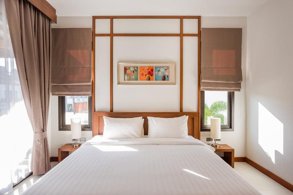 Shower, Toilet, Bathroom, Balcony/Terrace, Bedroom, Garden view, Pool view