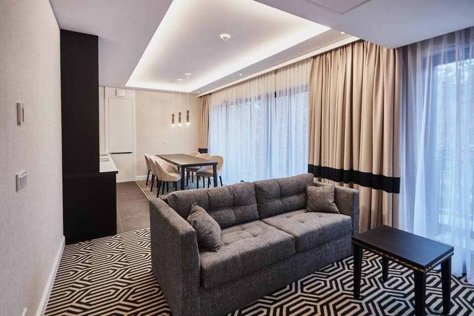 Living room, Seating area, Dining area