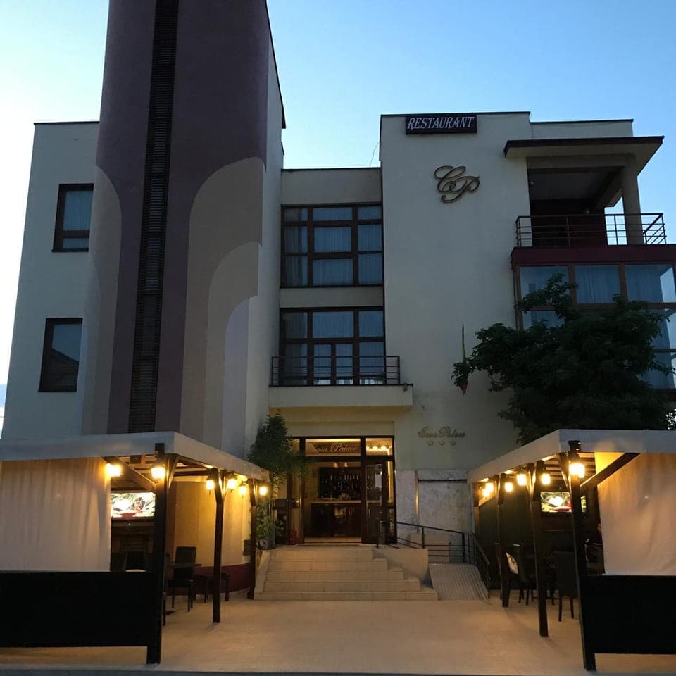 Property building, Restaurant/places to eat, Spring, Balcony/Terrace, Other, Banquet/Function facilities, Decorative detail, On site, Area and facilities, Sunset