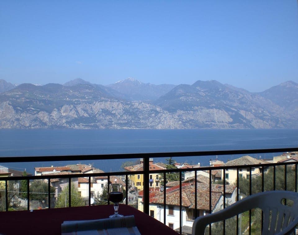 Balcony/Terrace, Lake view, River view