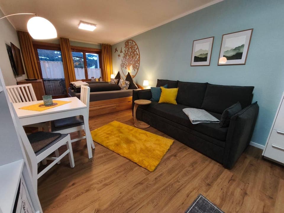 Living room, Seating area, Dining area