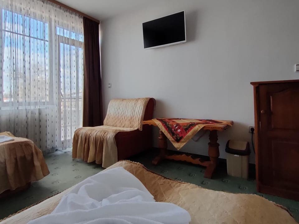 TV and multimedia, Seating area