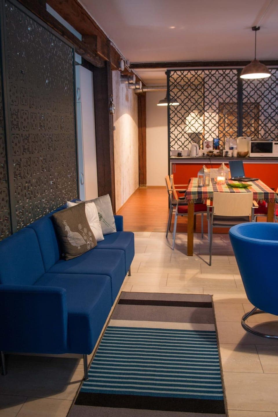 Seating area, Dining area