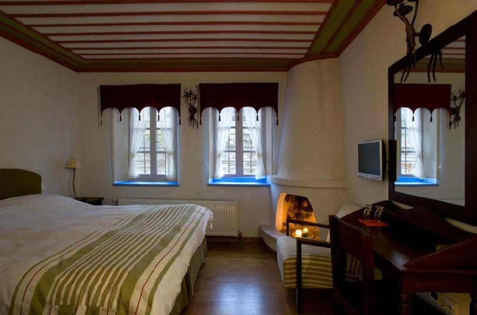 Bed, Photo of the whole room