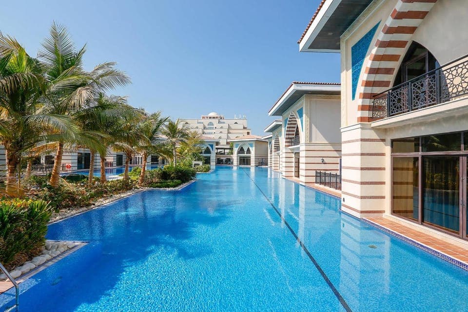 Property building, Day, Pool view, Swimming pool