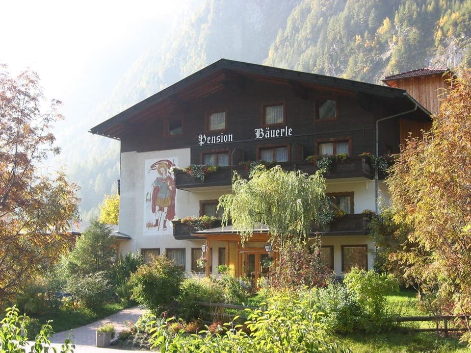 Property building, Day