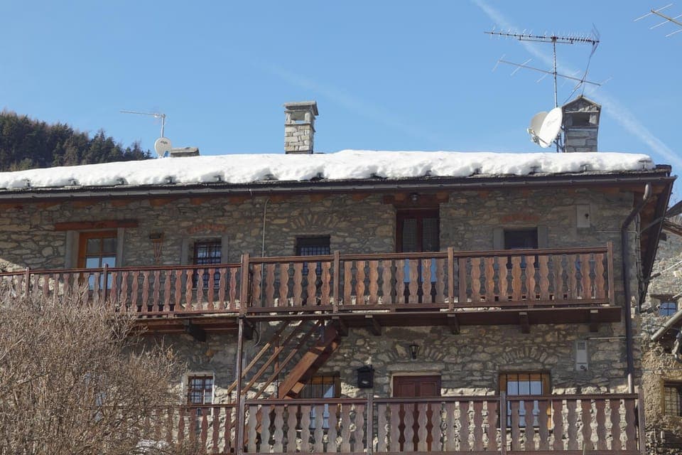 Property building, Day