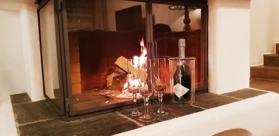 Winter, Living room, Decorative detail, Seating area, Sunset