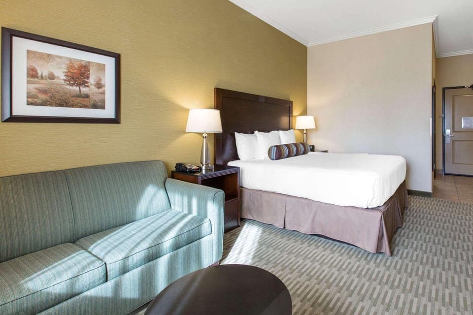 Photo of the whole room, On site