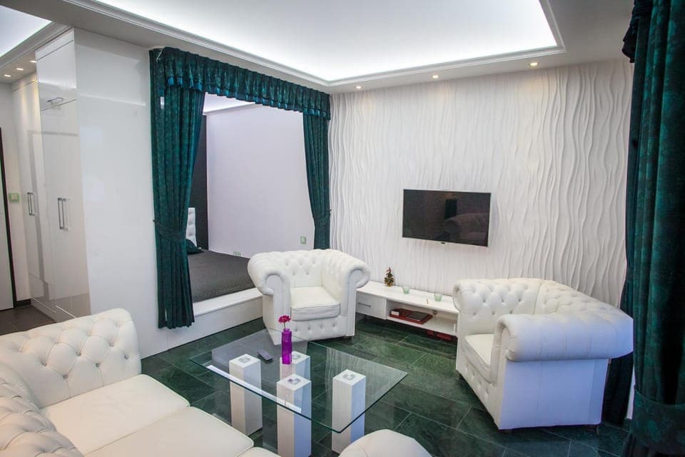 Communal lounge/ TV room, TV and multimedia, Living room, Decorative detail, Seating area, locker, wardrobe