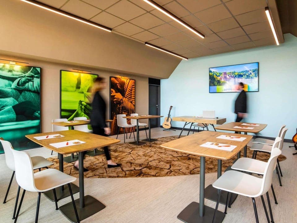 Meeting/conference room