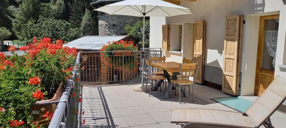 Property building, Solarium, Balcony/Terrace