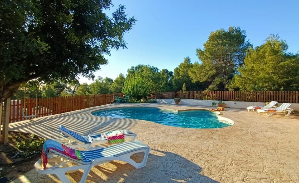 Casa Mariseta y Tonet, naturaleza a 2 km del mar, piscina con jacuzzi House in Calp