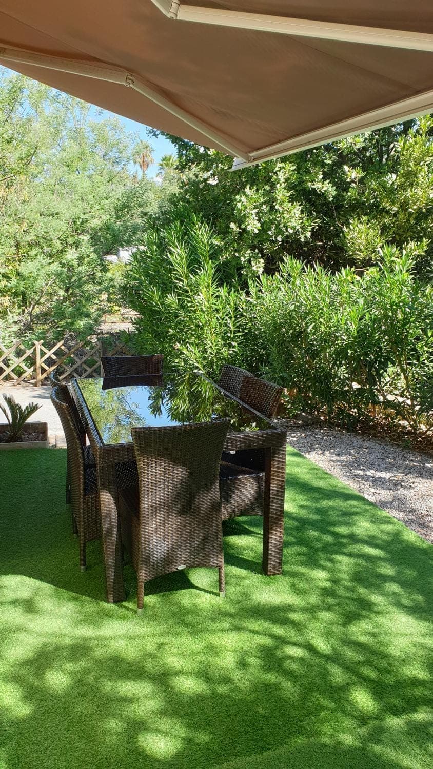 Patio, BBQ facilities