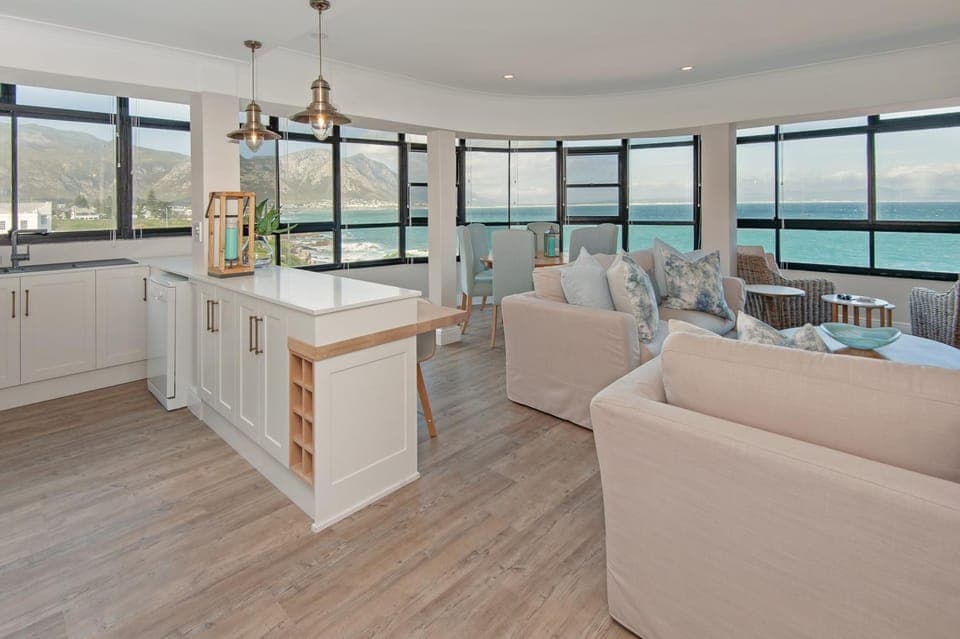 Dining area, Sea view