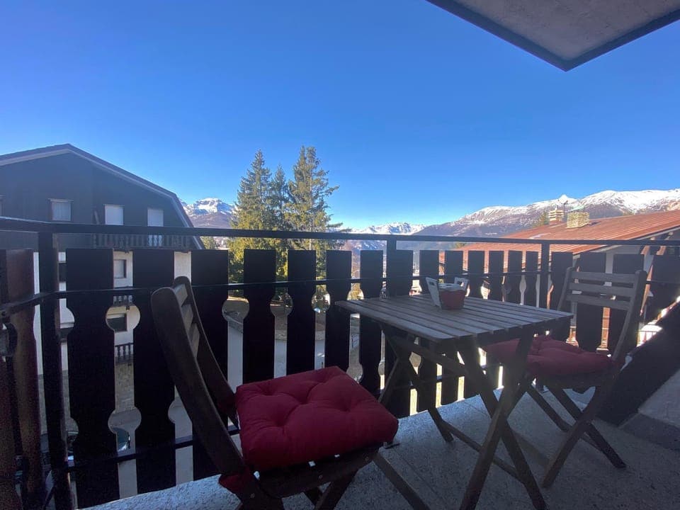 Natural landscape, Balcony/Terrace, Mountain view