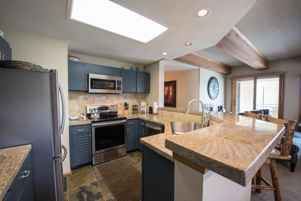 Lovely Modern Plaza Condo Condo Apartment in Colorado