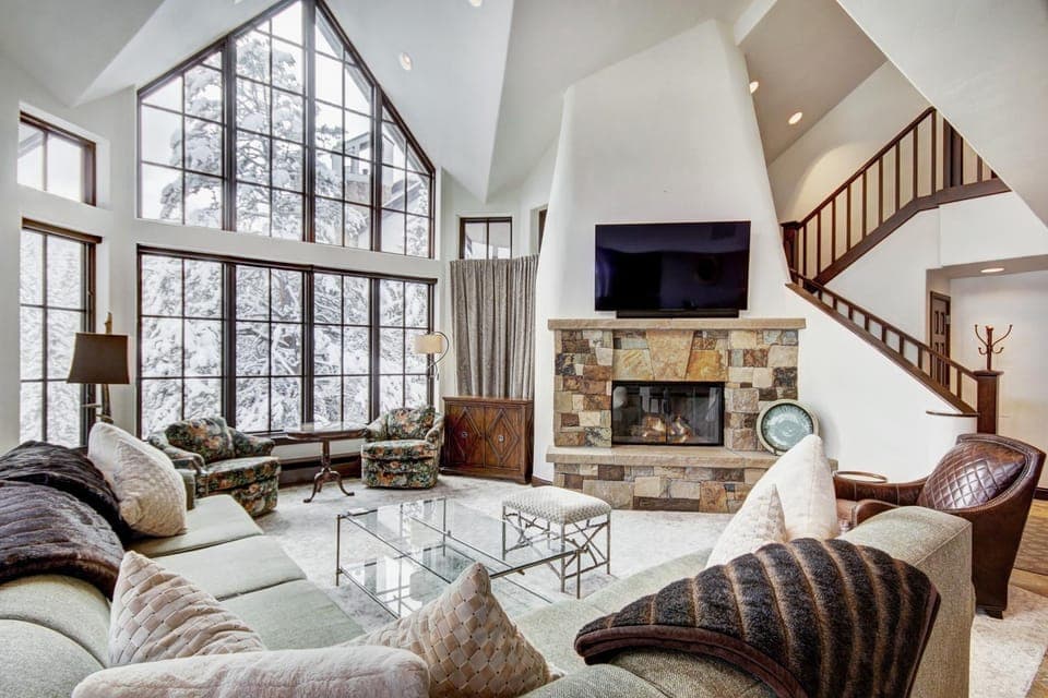 Luxury Ski-in 3 Br Penthouse Inside Pines Lodge, Sleeps 10! Apartment in Beaver Creek