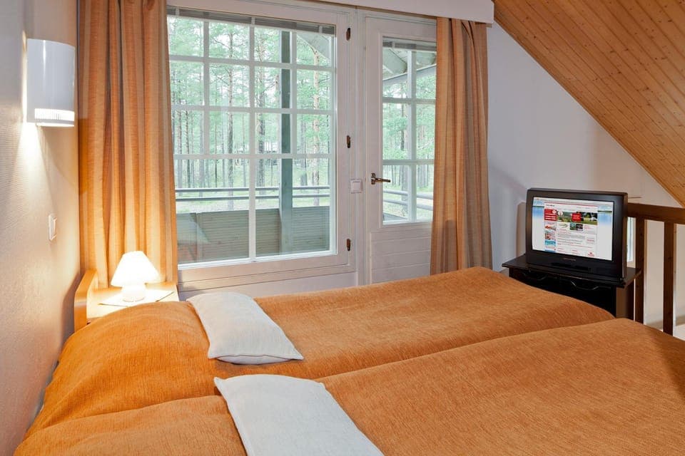 Bed, TV and multimedia, Balcony/Terrace, Bedroom