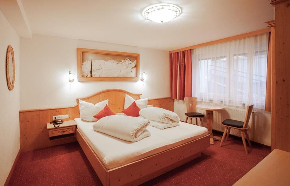 Bed, Photo of the whole room