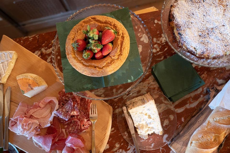 Buffet breakfast, Italian breakfast