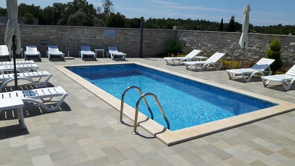 Swimming pool, Swimming pool