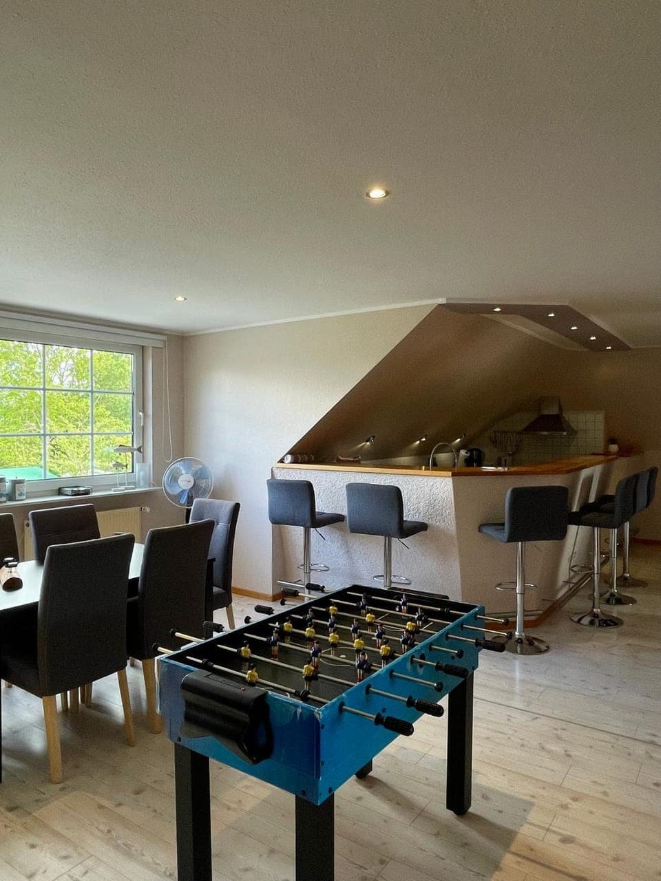 Dining area, kitchen