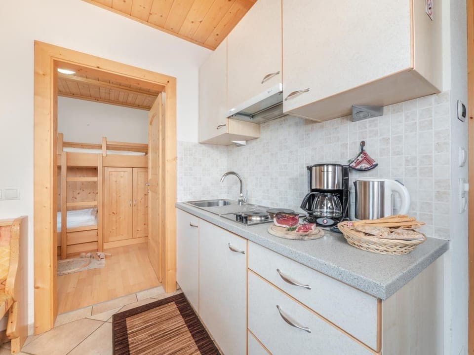 Kitchen or kitchenette, Living room, Seating area, Dining area, Mountain view