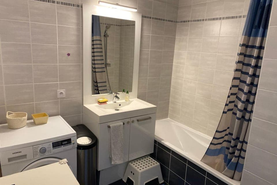 Shower, Bathroom, Bath