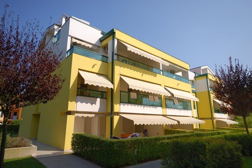 Property building, Balcony/Terrace