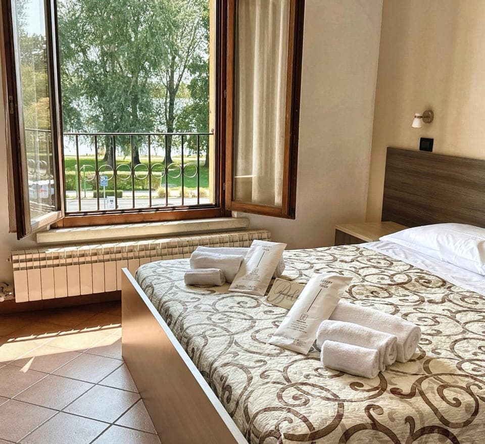 Bed, View (from property/room), Photo of the whole room, Bedroom, towels