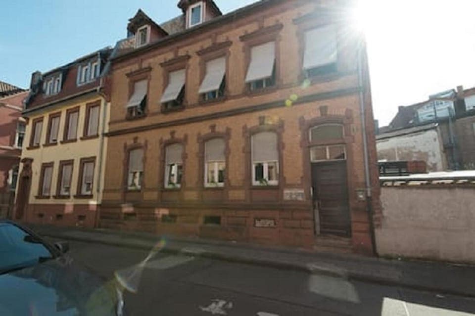 Property building, Day, Neighbourhood, Street view, Location