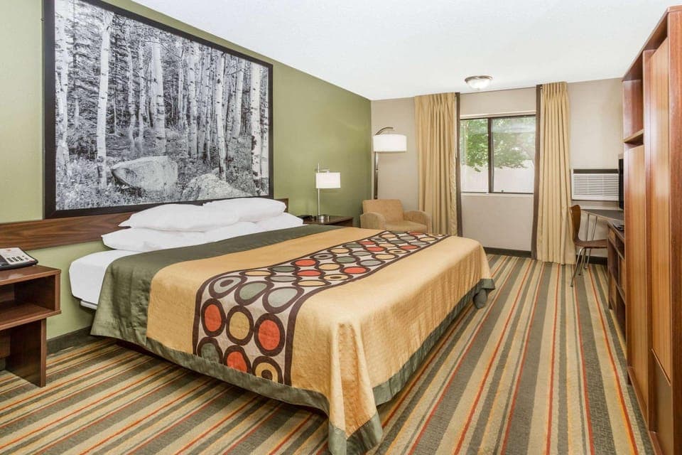 Photo of the whole room