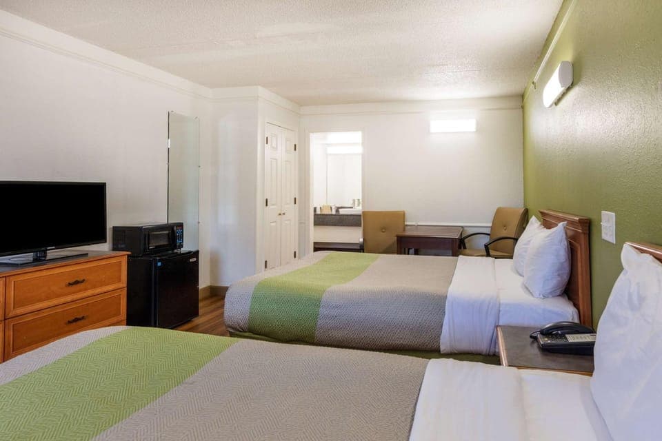 Photo of the whole room, On site