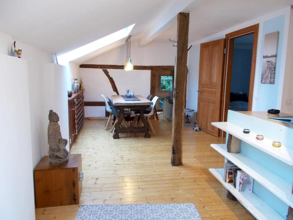 Seating area, Dining area