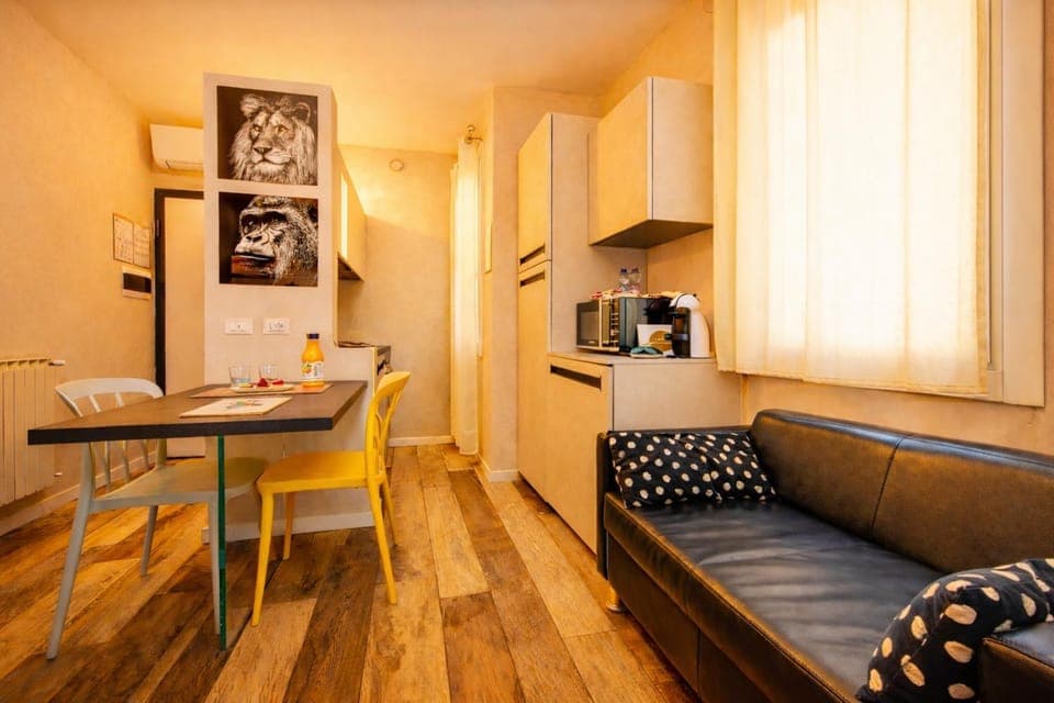 Coffee/tea facilities, Kitchen or kitchenette, Living room, Seating area, Dining area, heating, internet, microwave, washing machine, air conditioner