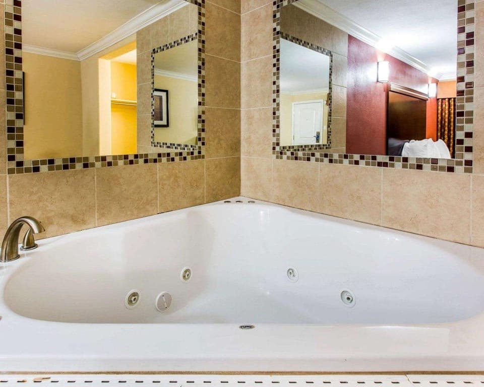 Photo of the whole room, On site