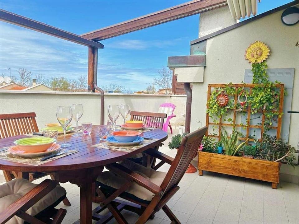 Balcony/Terrace, Dining area