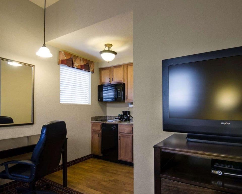 Photo of the whole room, On site